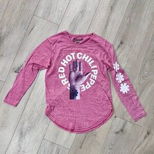 Get your vintage 90s on!  Red Hot Chili Peppers Women's XS band shirt